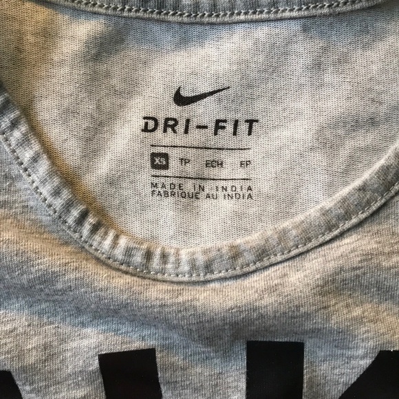 Nike Tank Top - Picture 2 of 3